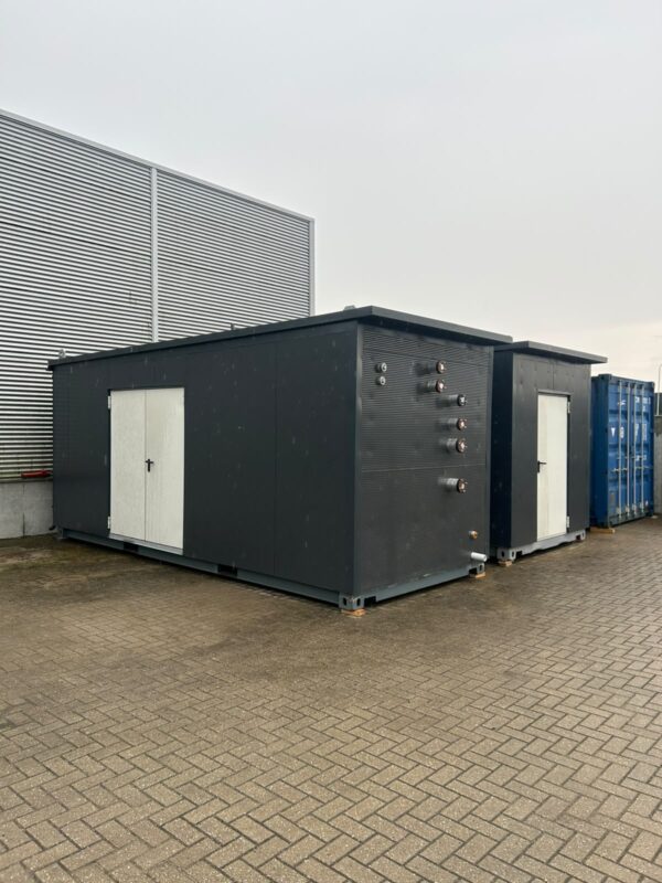 WK01 cv ketelhuis 170kW extern geïsoleerd in antraciet!